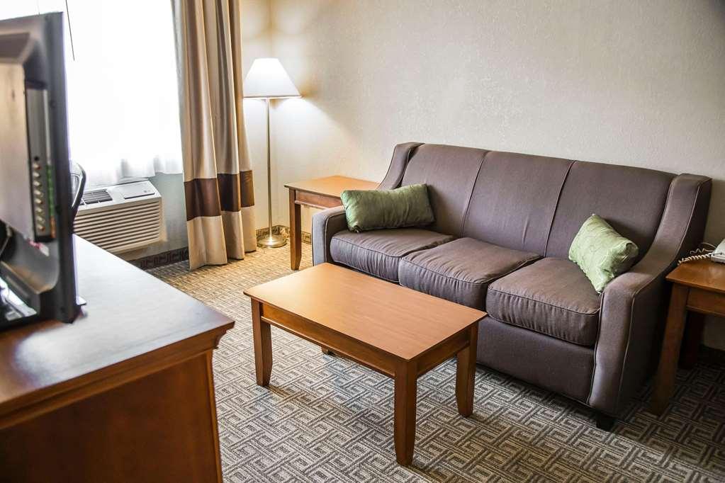 Quality Inn & Suites Bradford Room photo